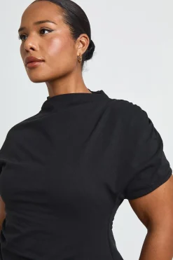 T-shirt Grande Taille À Col Montant Intégré, Taille Cintrée Et Détail Drapé Sur Le Côté