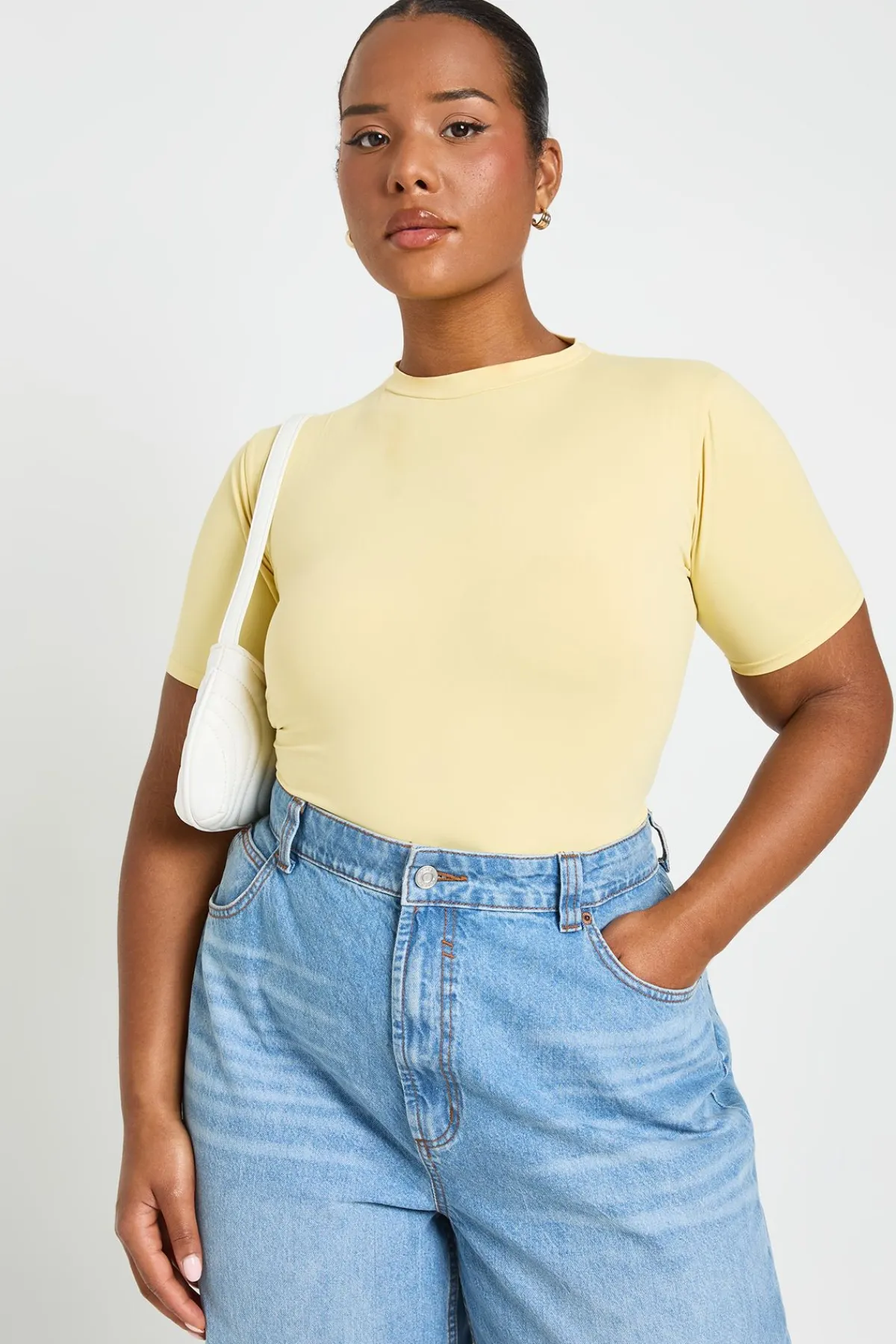 boohoo T-shirt Grande Taille Col Rond Effet Seconde Peau Pour Tous Les Jours<Femme Tops