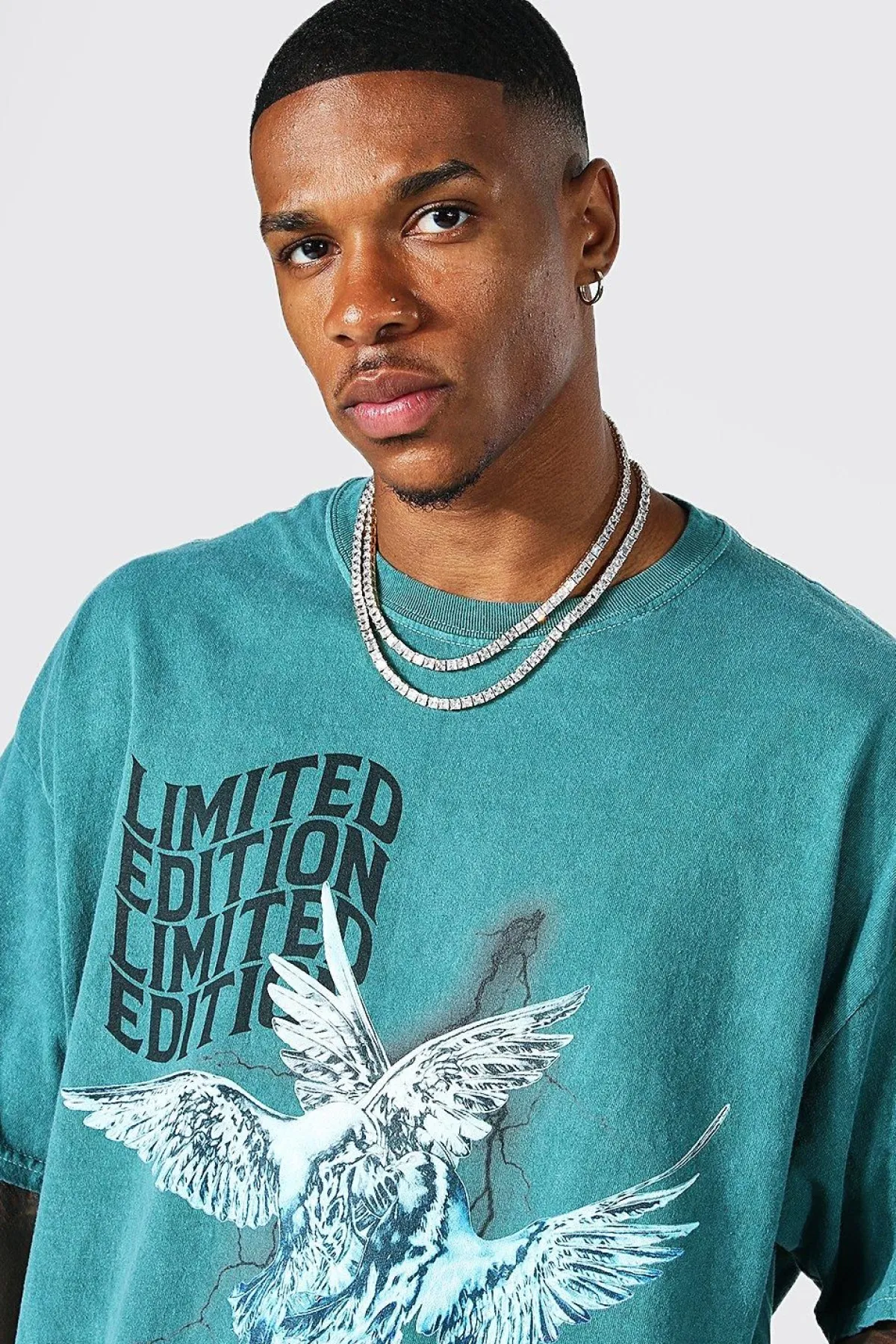 boohooMAN T-Shirt Graphique Colombe Délavé Coupe Oversize<Homme T-Shirts Impriméstendances|T-Shirts