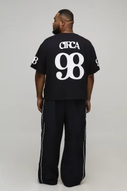 boohooMAN T-Shirt Graphique Football Officiel Oversize Boxy Plus<Homme T-Shirts