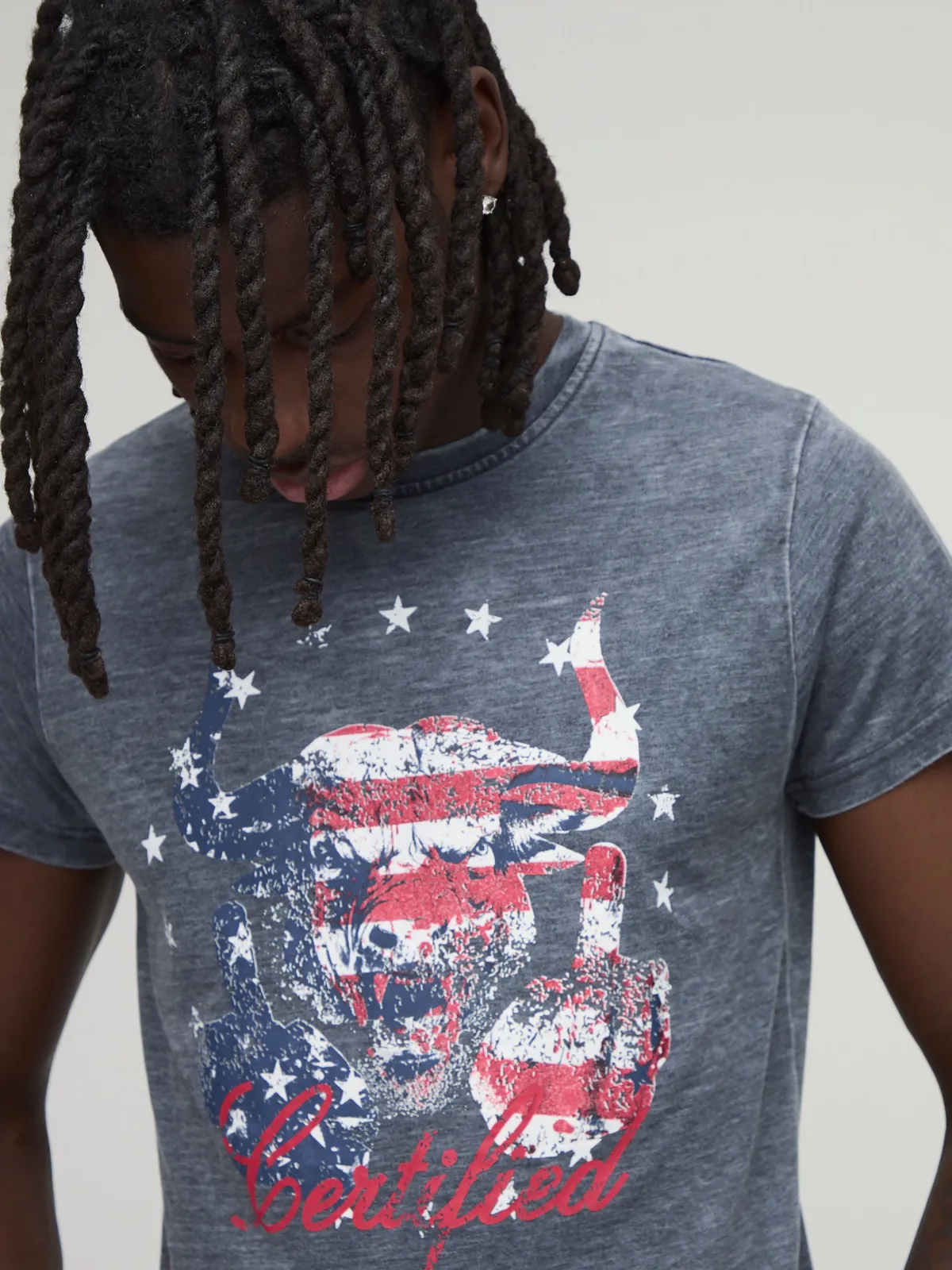 boohooMAN T-Shirt Graphique Taureau Rétréci en Coton Slub<Homme T-Shirts Impriméstendances|T-Shirts