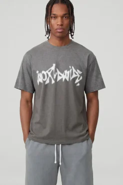 boohooMAN T-shirt Gris Anthracite Oversize Imprimé Graffiti Worldwide Effet Spray Délavé<Homme T-Shirts Impriméstendances|T-Shirts