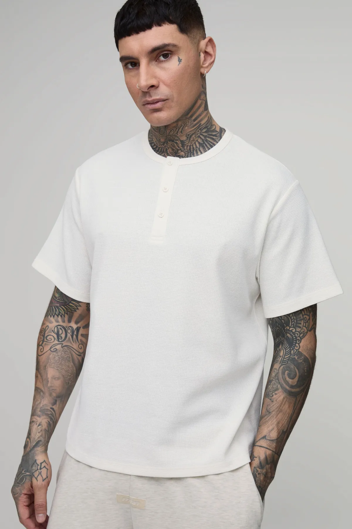 boohooMAN T-shirt Henley Gaufré Coupe Décontractée Tall<Homme T-Shirts Tall|Tout Afficher