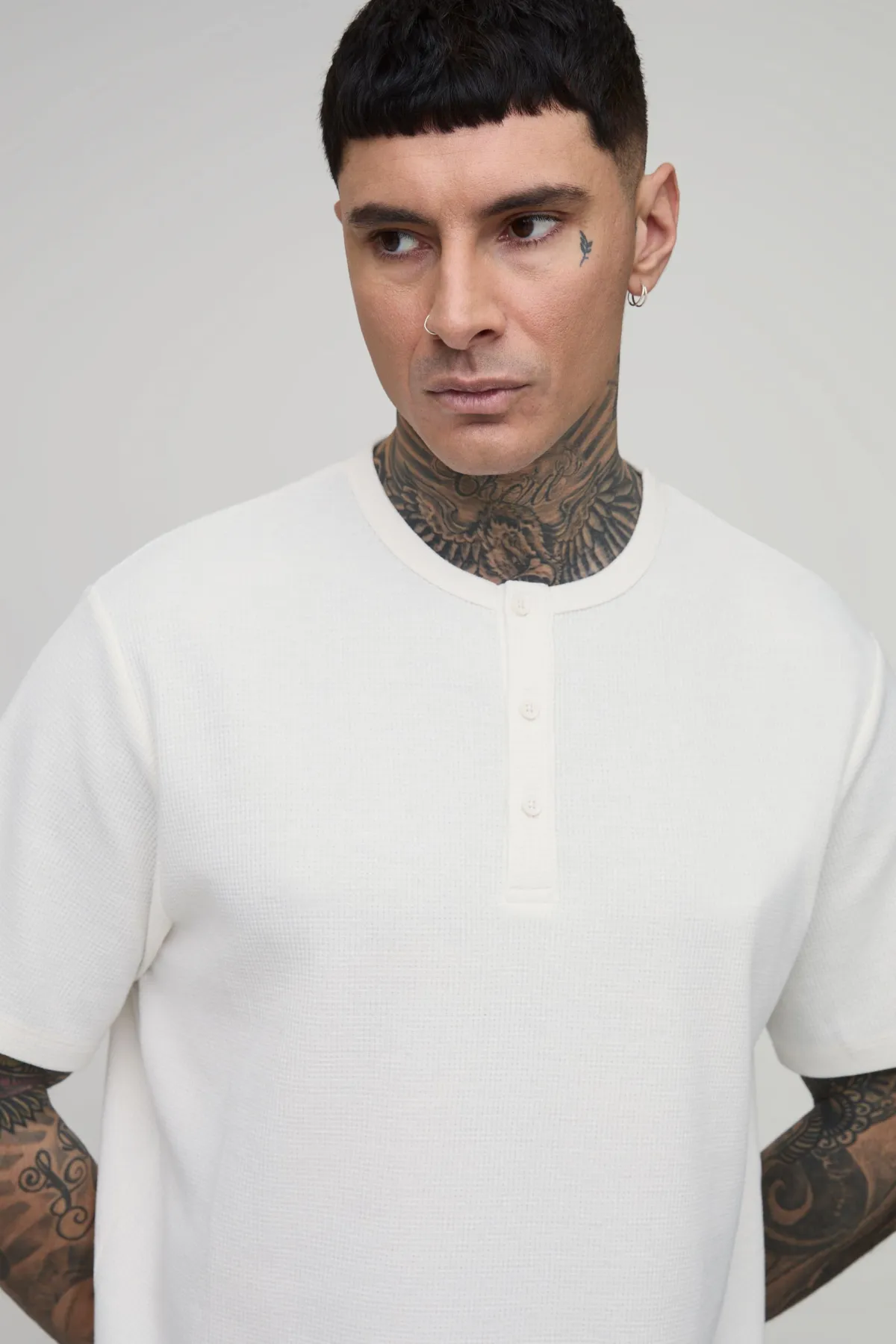 boohooMAN T-shirt Henley Gaufré Coupe Décontractée Tall<Homme T-Shirts Tall|Tout Afficher