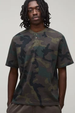 T-shirt Henley Gaufré À Coupe Régulière Motif Camouflage