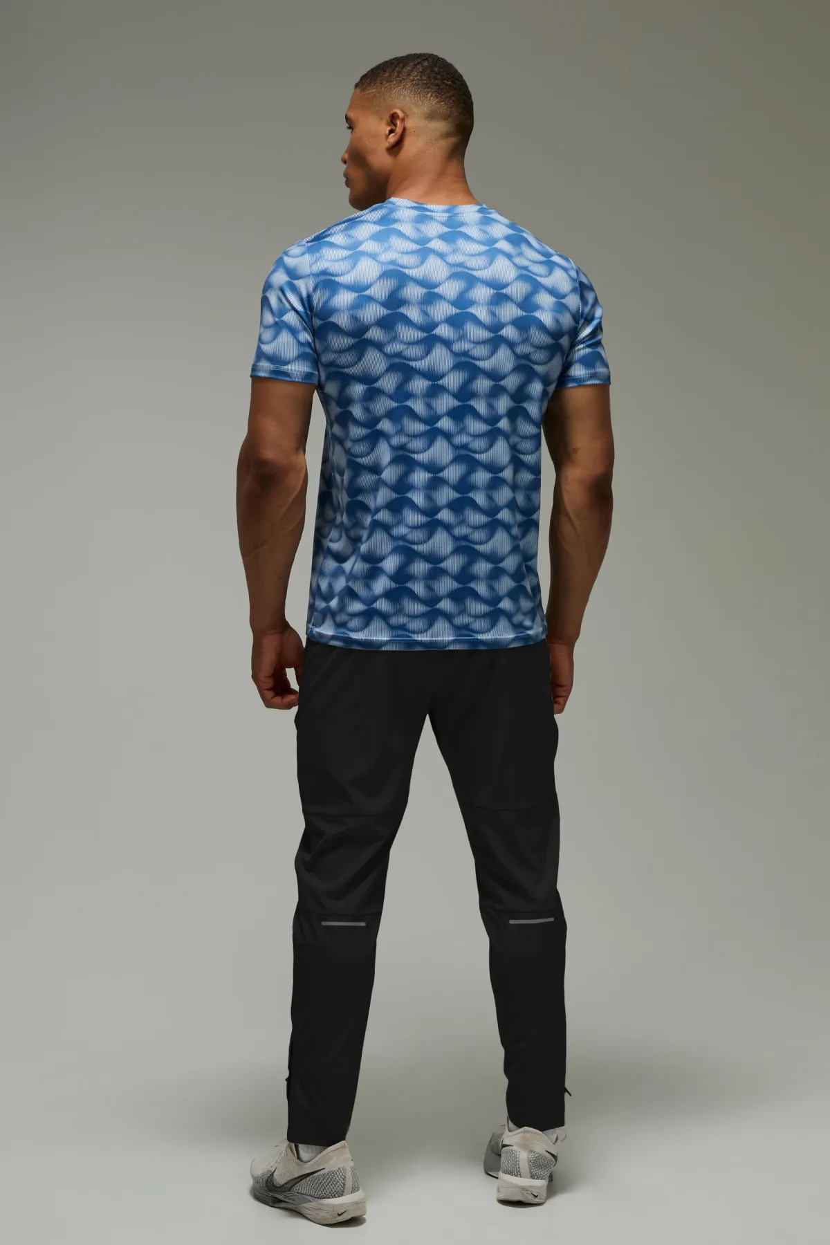 boohooMAN T-shirt Homme Coupe Regular À Motif Vague Abstraite Active<Femme T-Shirts|Athleisure