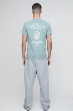 boohooMAN T-shirt Imprimé Archive Créatif Coupe Regular Sage Délavé<Homme T-Shirts Impriméstendances|T-Shirts