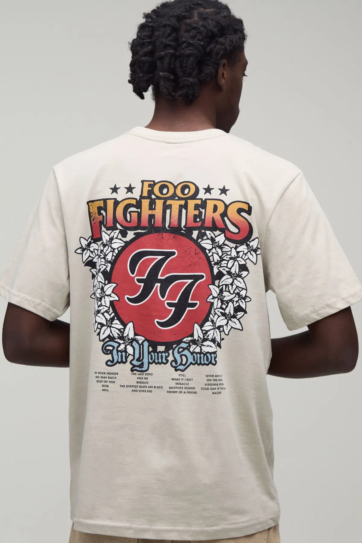 boohooMAN T-shirt Imprimé Floral Sous Licence Officielle Foo Fighters Coupe Regular<Homme T-Shirts Impriméstendances|T-Shirts