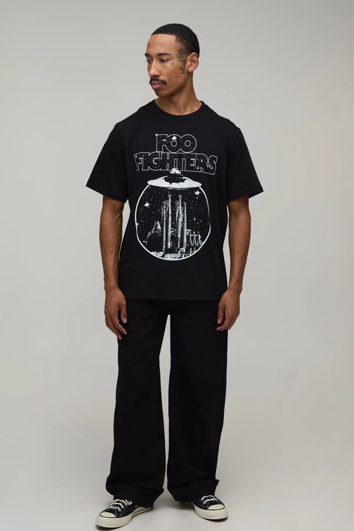boohooMAN T-shirt Imprimé Licence Space Foo Fighters Oversize<Homme T-Shirts Impriméstendances|T-Shirts