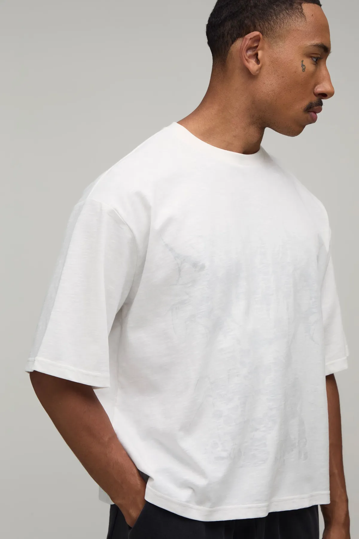 boohooMAN T-shirt Jersey Slub Gothique Coupe Boxy Oversize<Homme T-Shirts Impriméstendances|T-Shirts