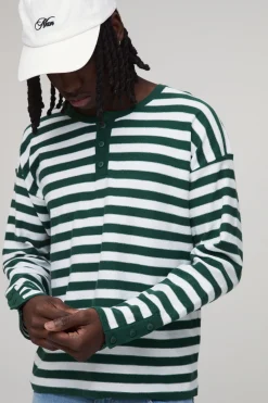 boohooMAN T-shirt À Manches Longues En Maille Rayée Coupe Regular Avec Col Henley<Homme T-Shirts|Maille
