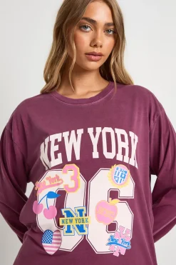 T-shirt à manches longues oversize imprimé dans le style varsity avec autocollants