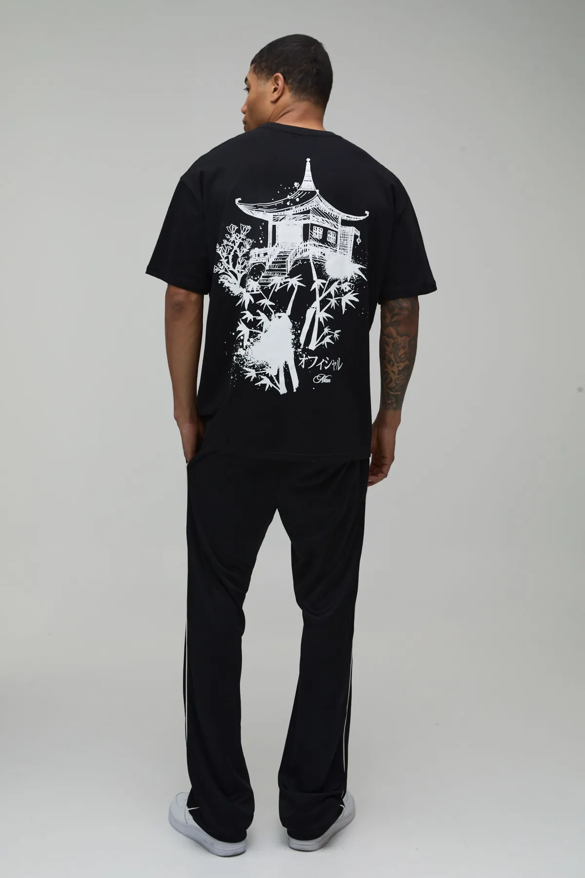 boohooMAN T-Shirt Oversize à Imprimé Esquisse Paysage<Homme T-Shirts Impriméstendances|T-Shirts