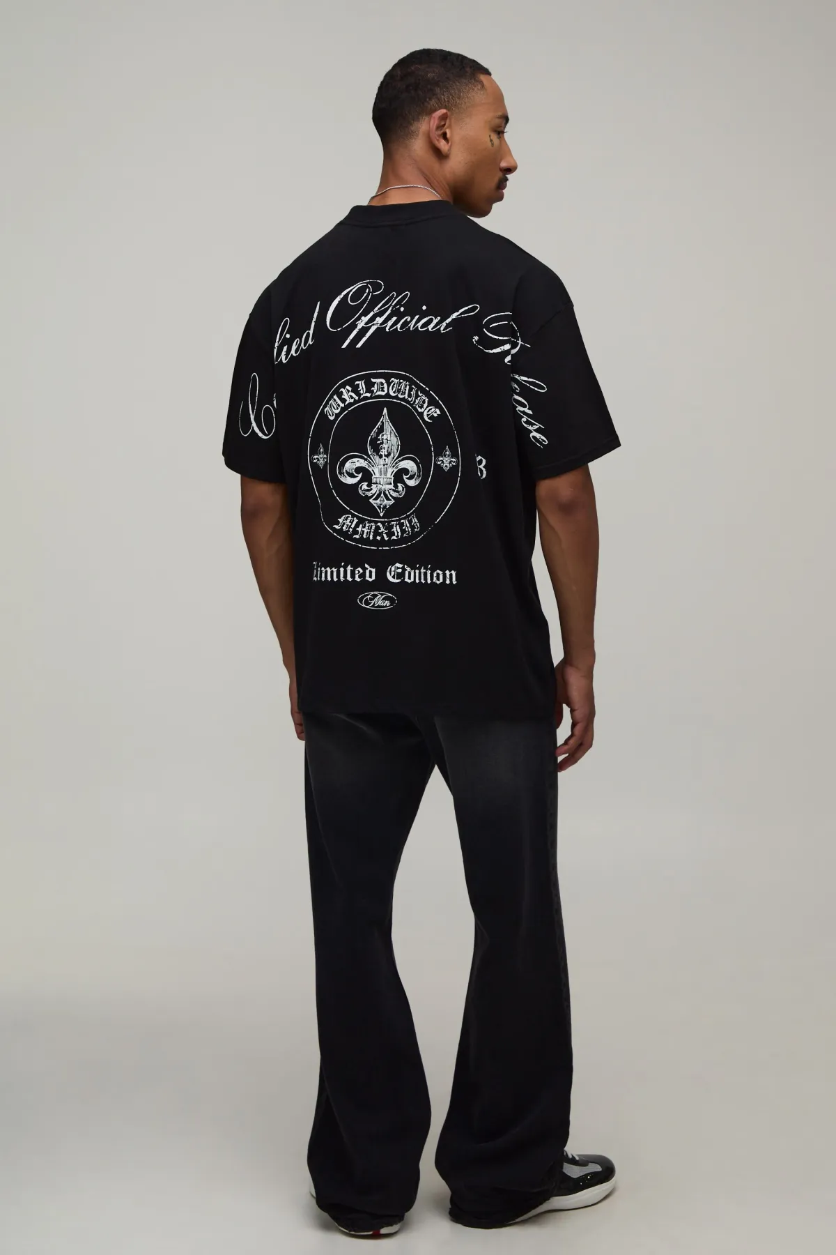 boohooMAN T-shirt Oversize À Imprimé Emblème Sur Les Coutures<Homme T-Shirts Impriméstendances|T-Shirts