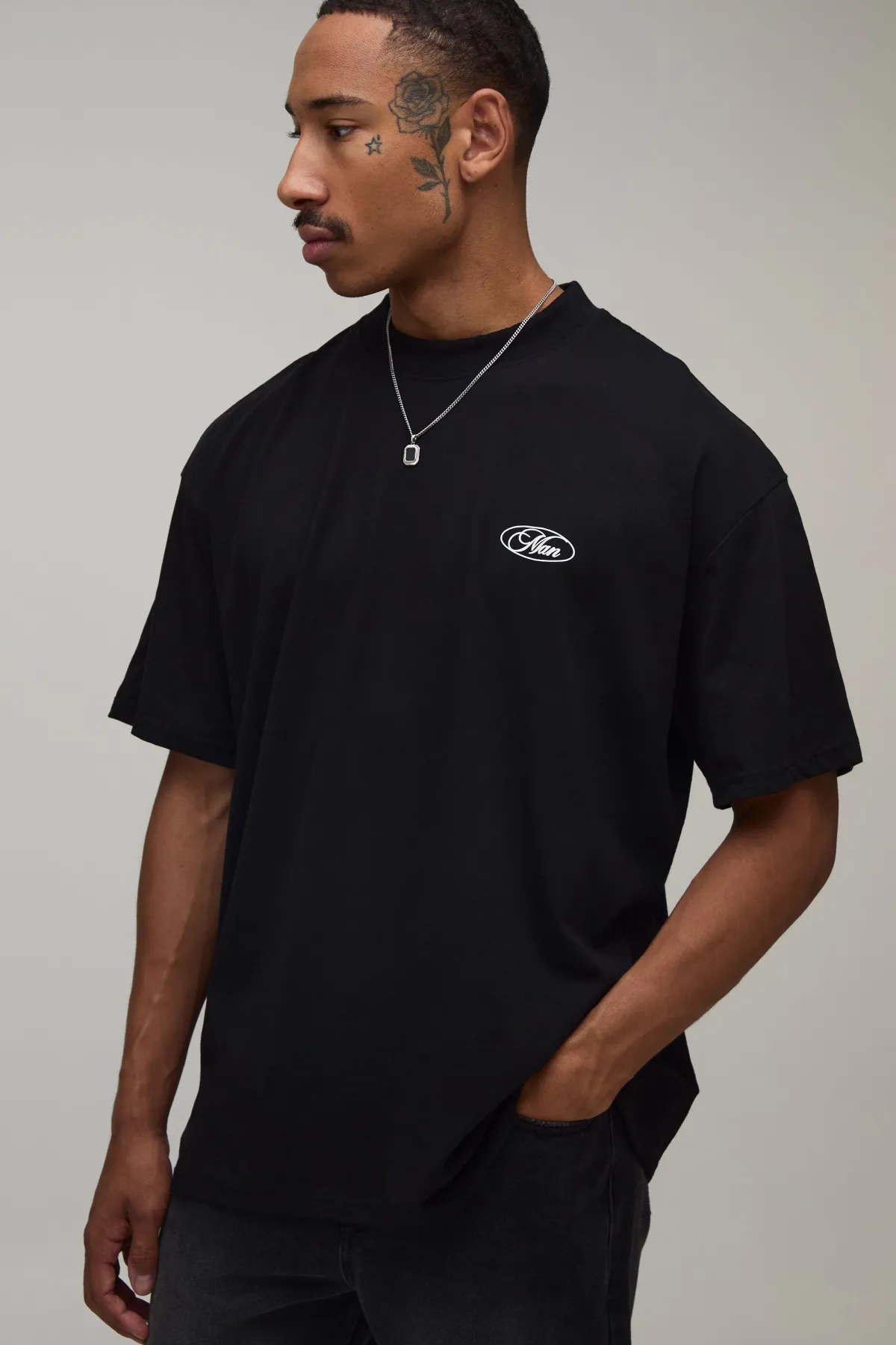 boohooMAN T-shirt Oversize À Imprimé Emblème Sur Les Coutures<Homme T-Shirts Impriméstendances|T-Shirts