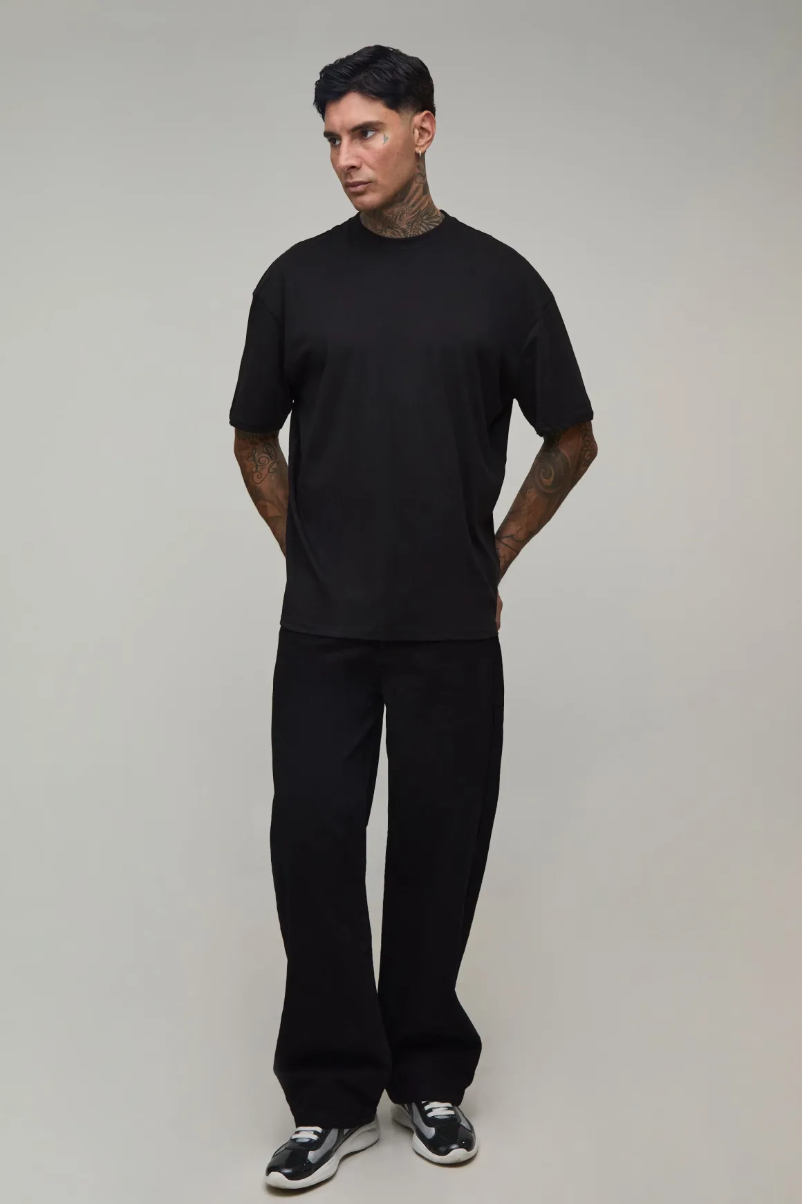 T-shirt Noir Oversize Tall À Imprimé Floral Esquissé
