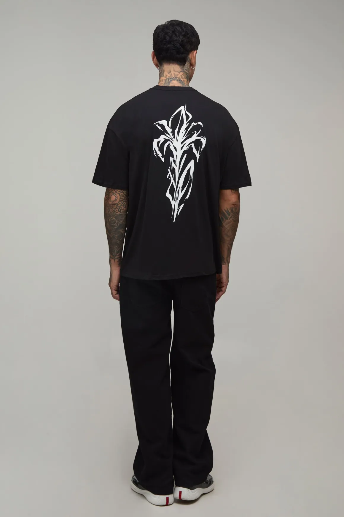 T-shirt Noir Oversize Tall À Imprimé Floral Esquissé