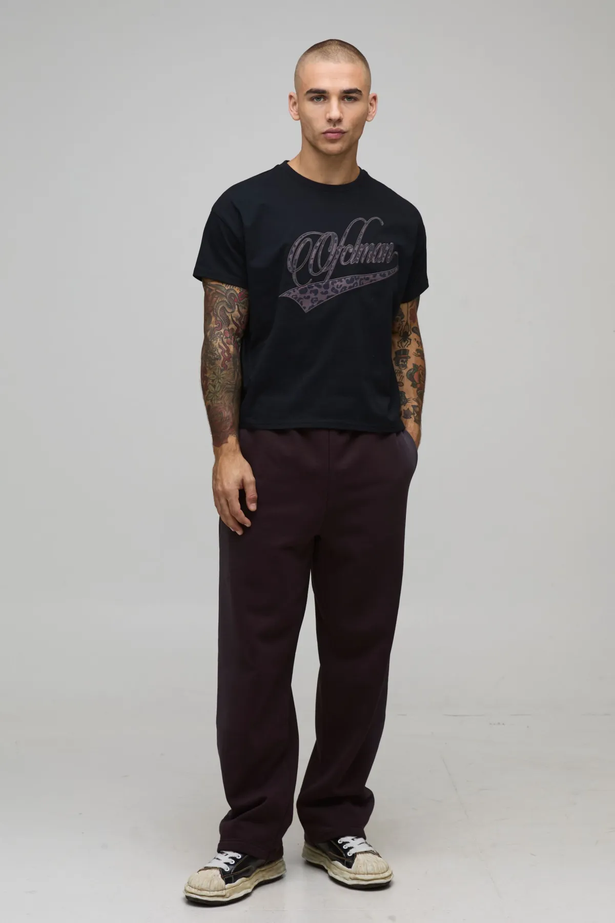 boohooMAN T-Shirt OFCLMAN Surdimensionné Rétréci à Imprimé Léopard Appliqué<Homme T-Shirts Impriméstendances|T-Shirts