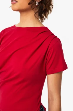 T-shirt à ourlet asymétrique et taille cintrée