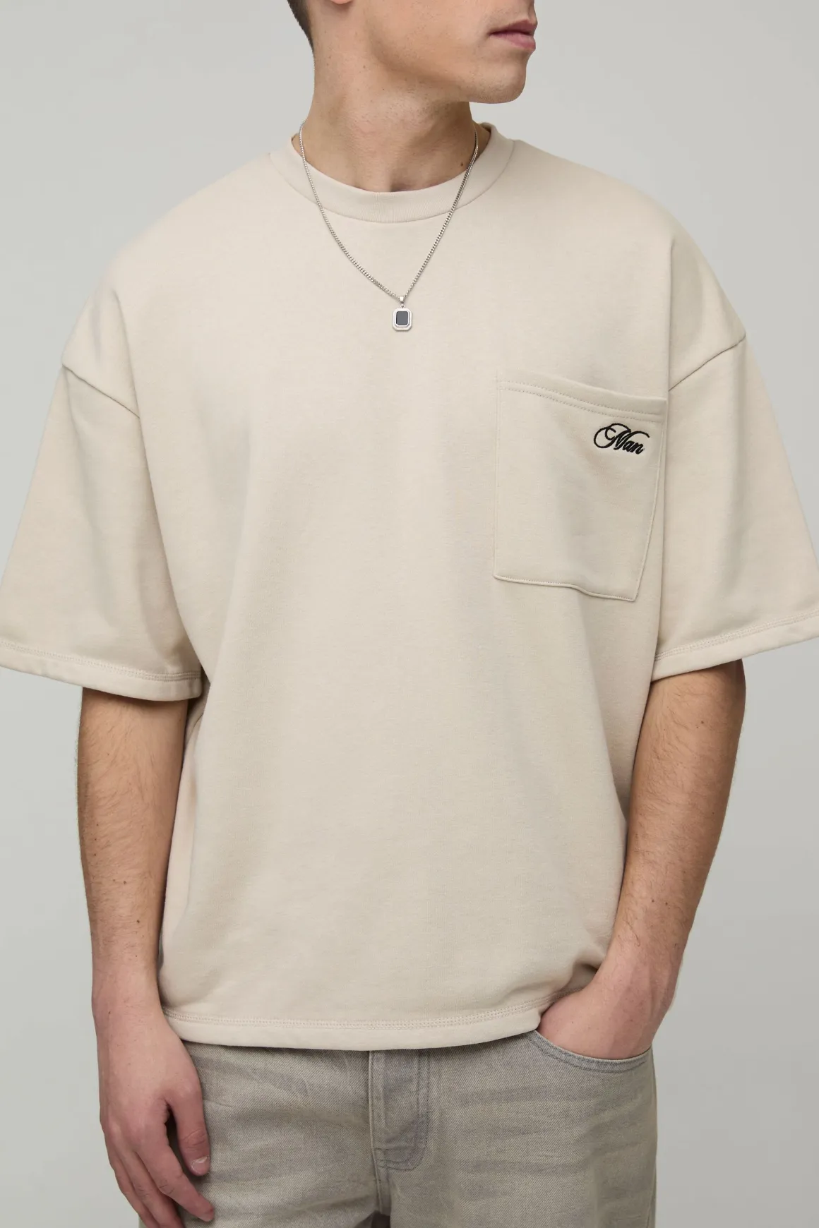 T-shirt Oversize Ample Avec Poche Et Détails De Coutures
