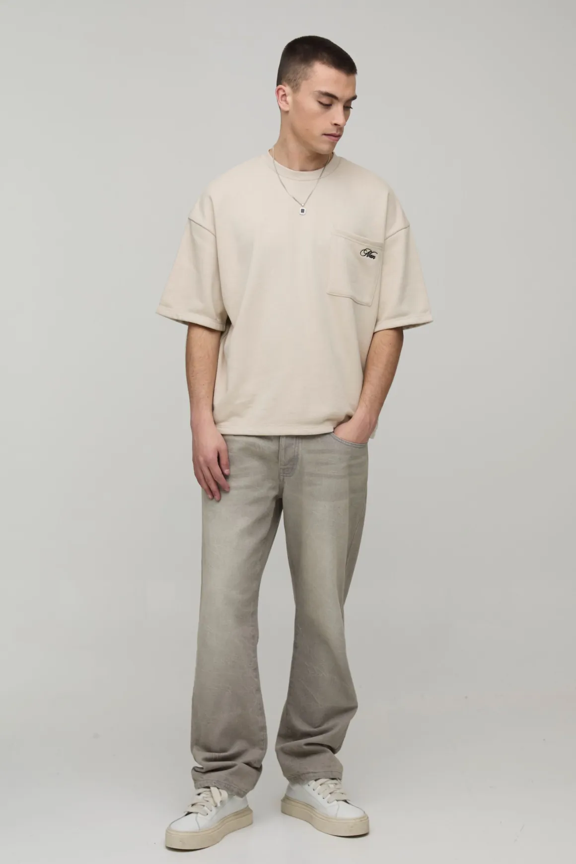 T-shirt Oversize Ample Avec Poche Et Détails De Coutures