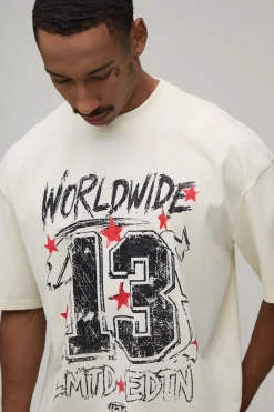 boohooMAN T-shirt Oversize Ample À Imprimé Varsity Worldwide<Homme T-Shirts Impriméstendances|T-Shirts