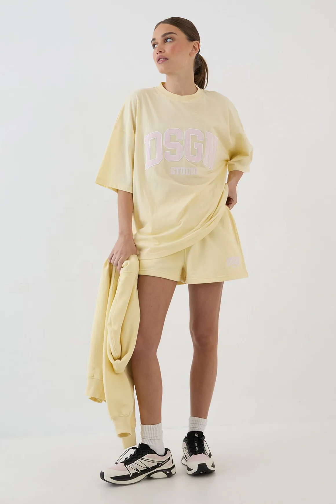 T-shirt Oversize À Appliqué Collégial Dsgn Studio