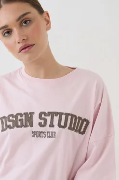 DSGN Studio T-shirt Oversize À Appliqué<Femme Dsgn Studio|Tops