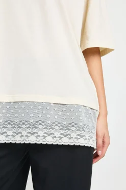 boohoo T-shirt Oversize avec Bordure en Dentelle à l'Ourlet<Femme Satin Et Dentelle|Tops