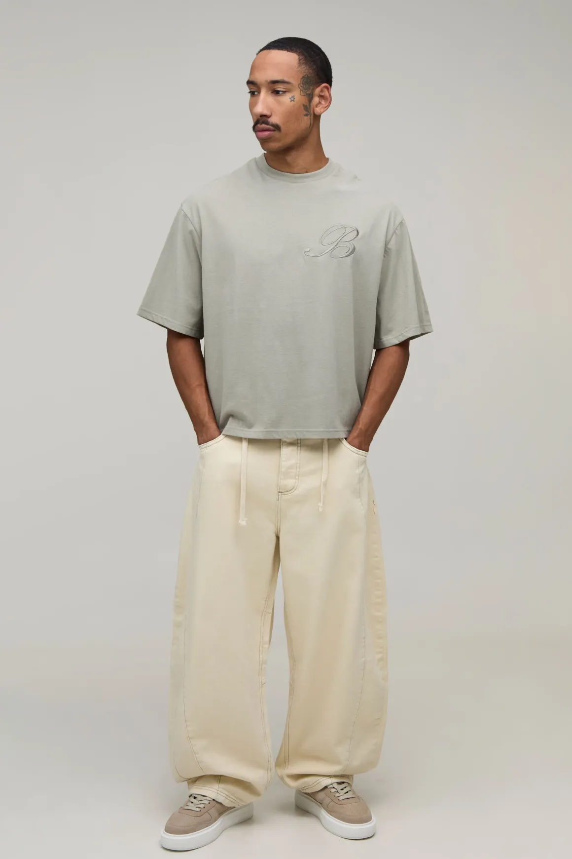 T-shirt Oversize Boxy Poids Lourd Avec B Brodé Et Finition Pêche