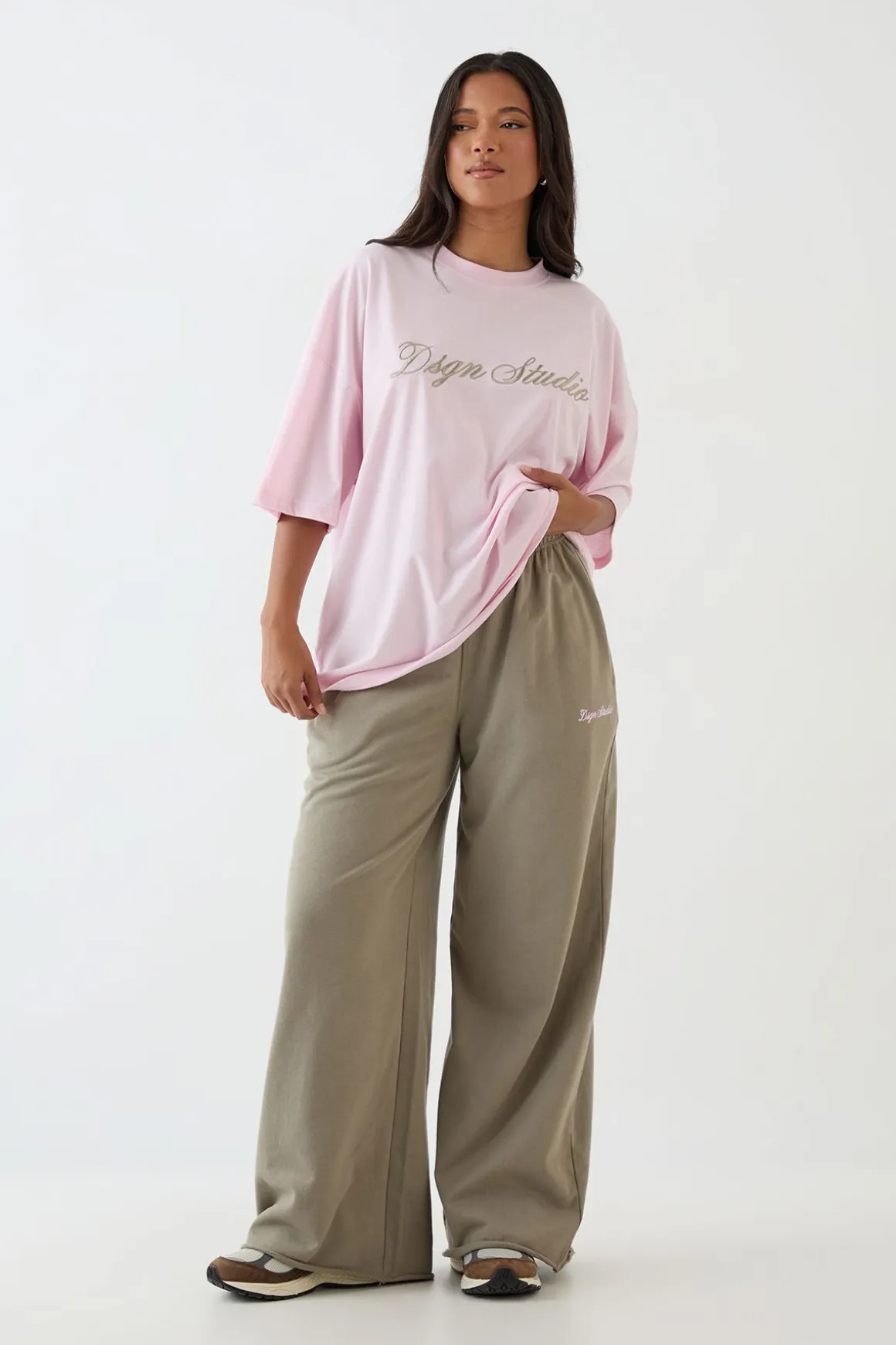 T-shirt Oversize Brodé Script Dsgn Studio