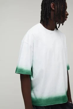 boohooMAN T-shirt Oversize Coupe Boxy Effet Spray Délavé<Homme T-Shirts