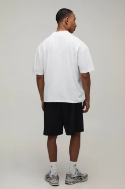 boohooMAN T-shirt Oversize Coupe Boxy Imprimé Voiture Sportive<Homme T-Shirts Impriméstendances|T-Shirts
