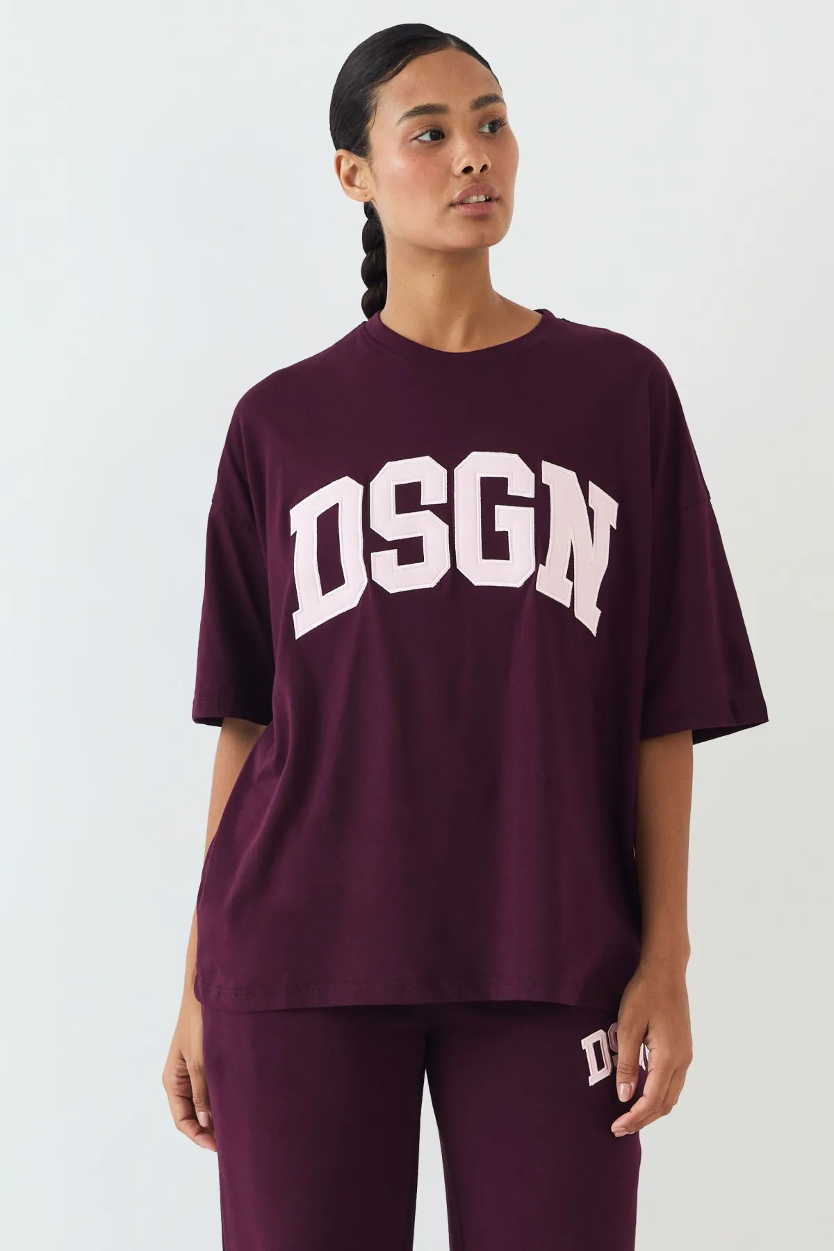 DSGN Studio T-shirt Oversized À Appliqué Collegiate<Femme Dsgn Studio|Athleisure