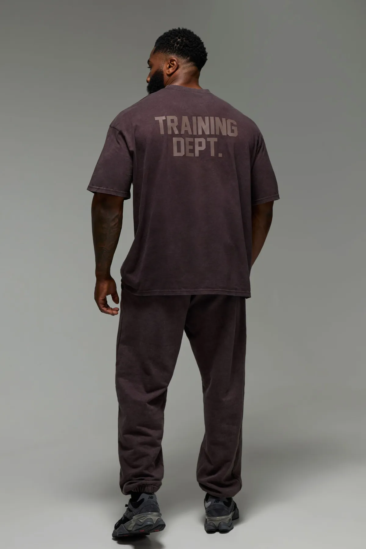 Training Dept. T-shirt oversize délavé du département entraînement actif pour homme<Homme T-Shirts Impriméstendances|T-Shirts