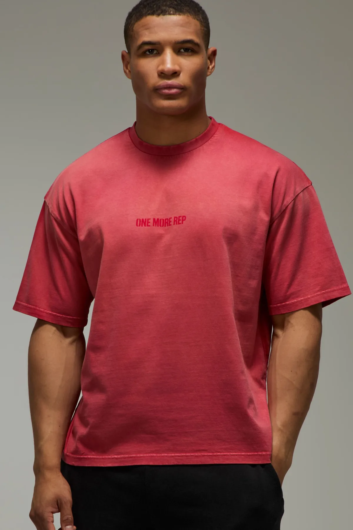 boohooMAN T-shirt Oversize Délavé One More Rep<Femme Tout Afficher|Tout Afficher Activewear