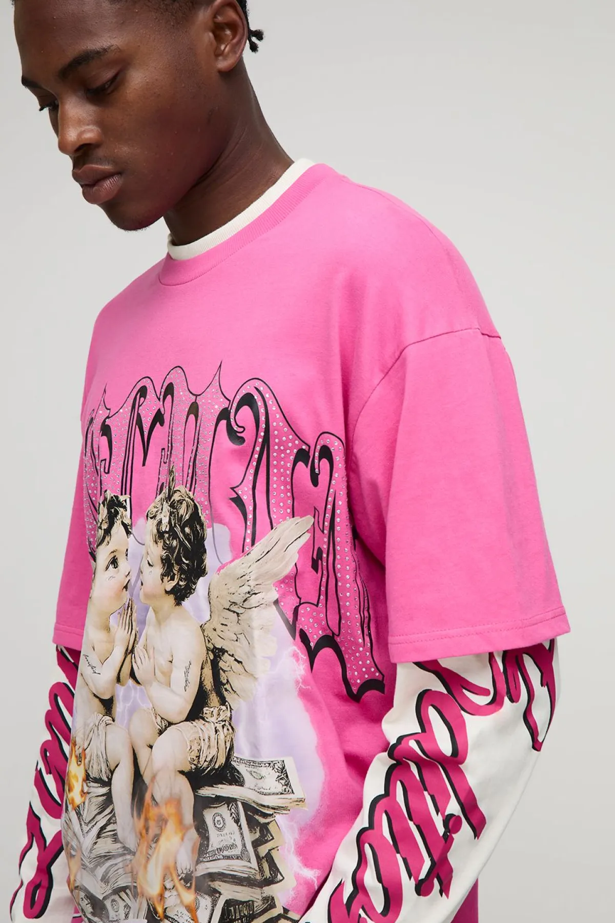 boohooMAN T-shirt oversize à fausse manche orné de strass et d'un graphisme grand format<Homme T-Shirts Impriméstendances|T-Shirts