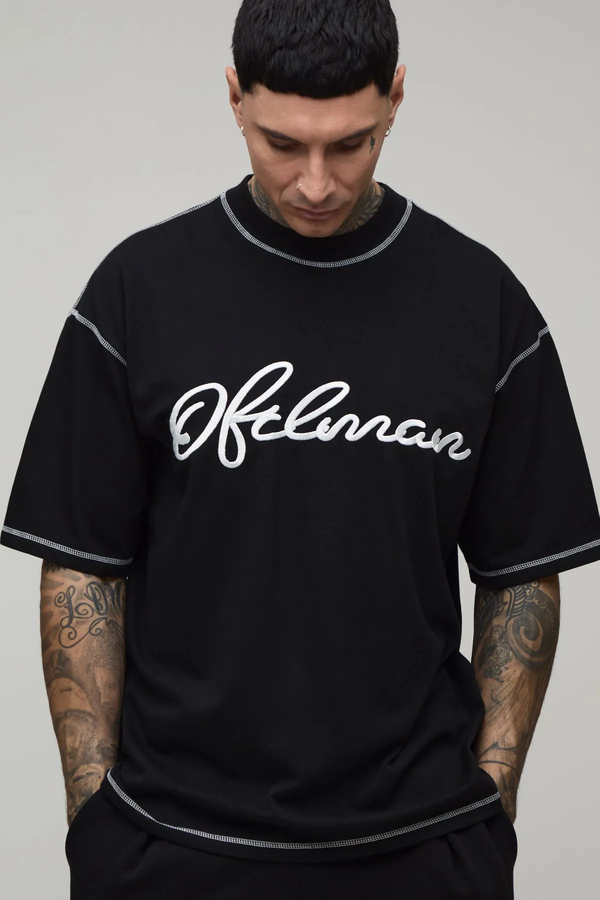 boohooMAN T-shirt Oversize Grande Taille Coutures Apparentes Surpiqûres Contrastées Brodé<Homme T-Shirts Tall|Tout Afficher