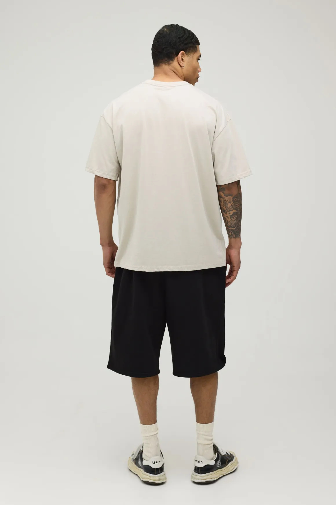 T-shirt Oversize À Imprimé Esquisse Sous Licence Buzz