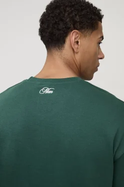 boohooMAN T-shirt oversize à la coupe boxy en interlock B, avec passepoil brodé de style volute<Homme T-Shirts