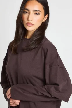 boohoo T-shirt Oversize À Manches Double Épaisseur<Femme Looks Chocolat|Tops
