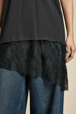 T-shirt oversize à ourlet en dentelle