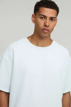 T-shirt oversize plissé et ensemble court décontracté mi-longueur