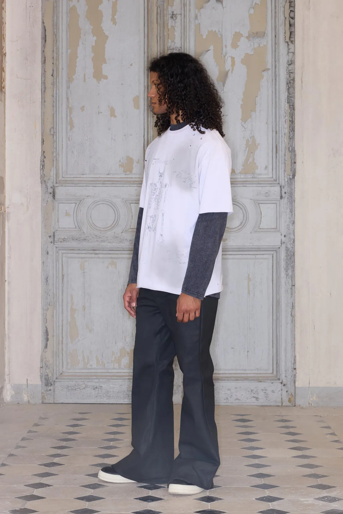 T-shirt premium surdimensionné "Skeleton Washed" en écru