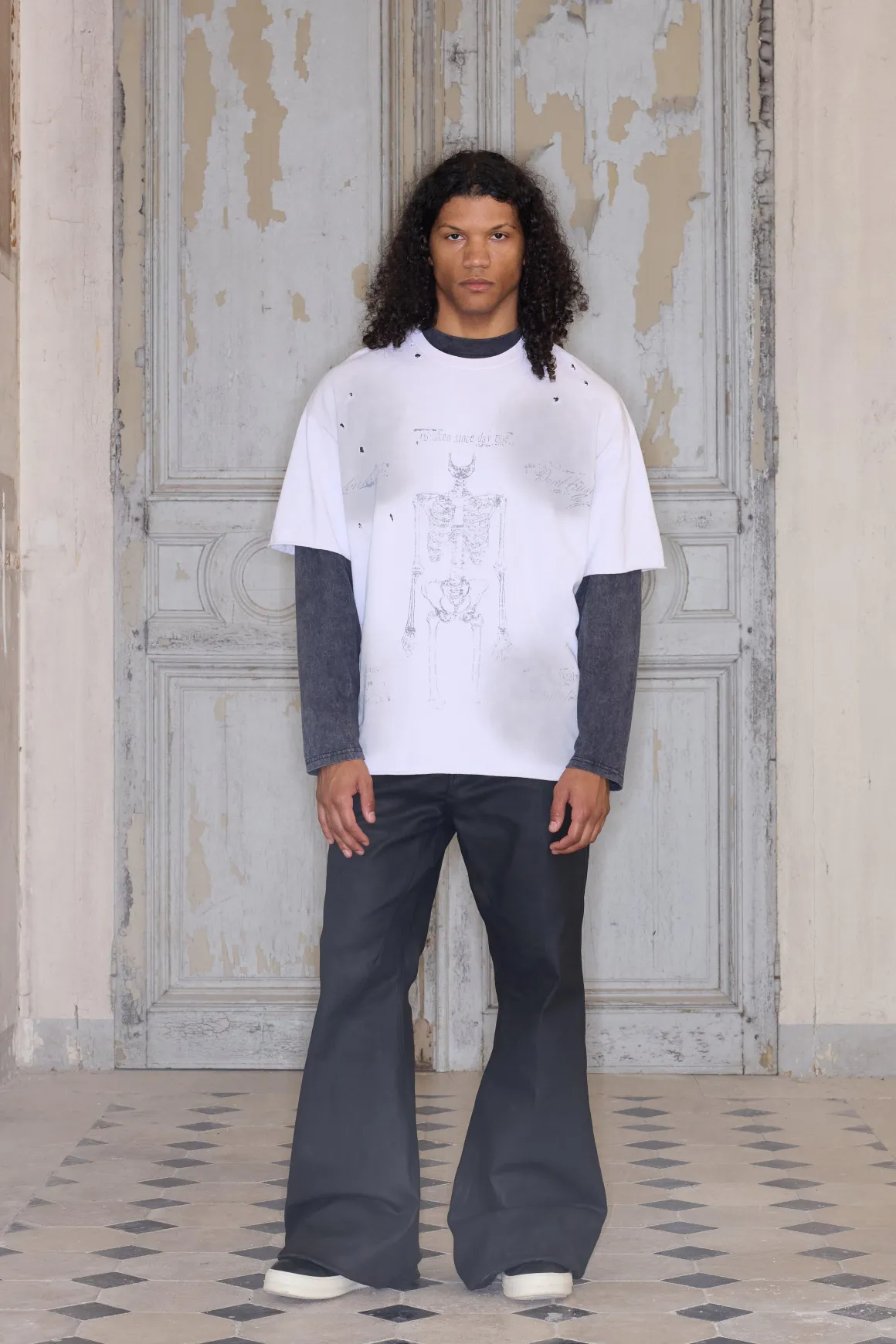 T-shirt premium surdimensionné "Skeleton Washed" en écru