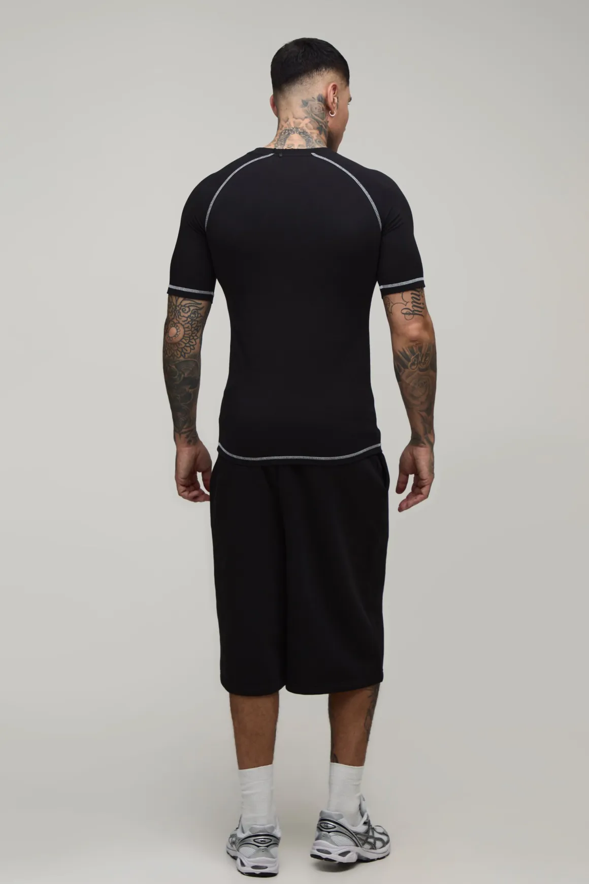 T-shirt Raglan Ajusté Musclé Grande Taille Avec Surpiqûres Contrastées