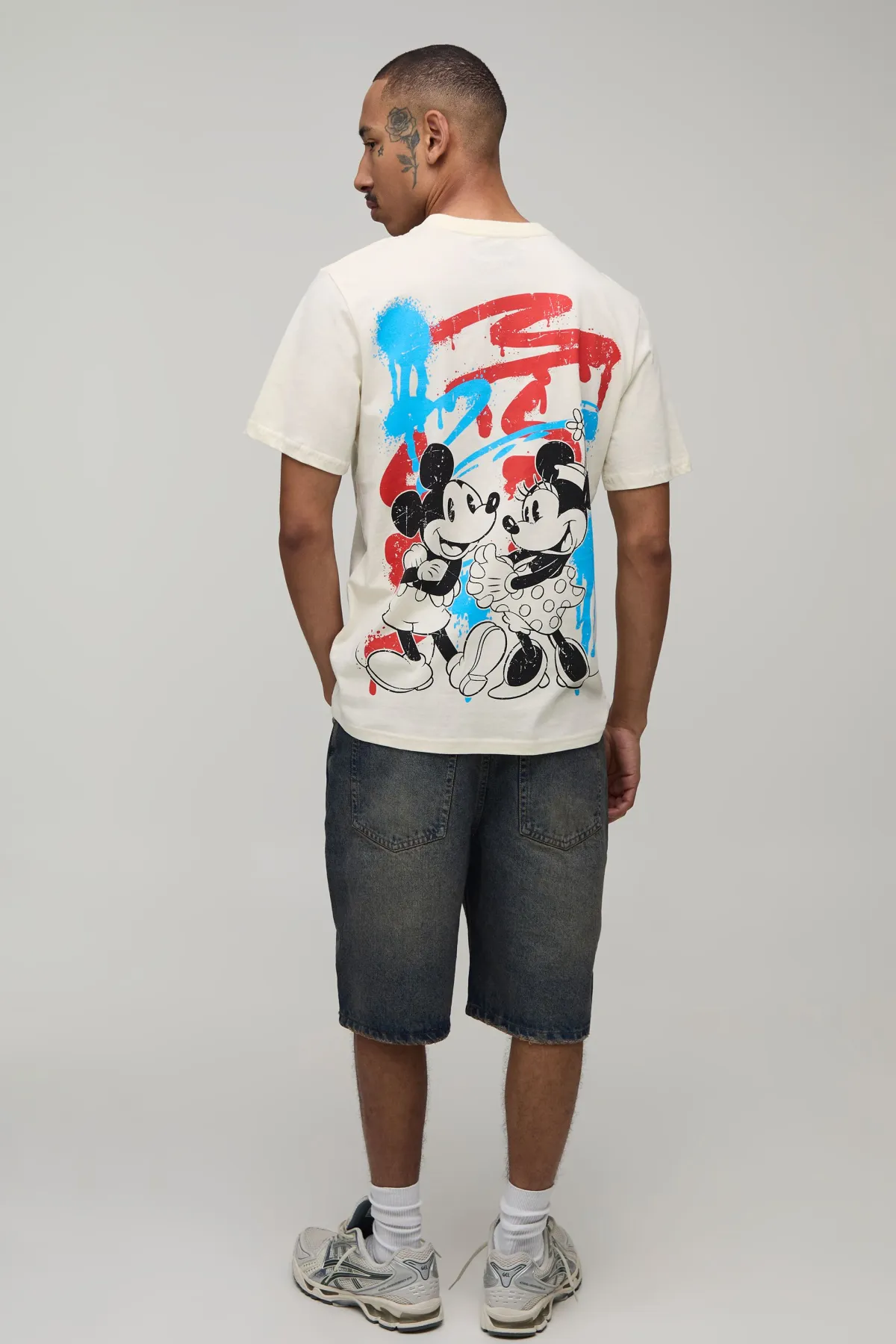 boohooMAN T-shirt Regular À Imprimé Sous Licence Mickey Et Minnie<Homme T-Shirts Impriméstendances|T-Shirts