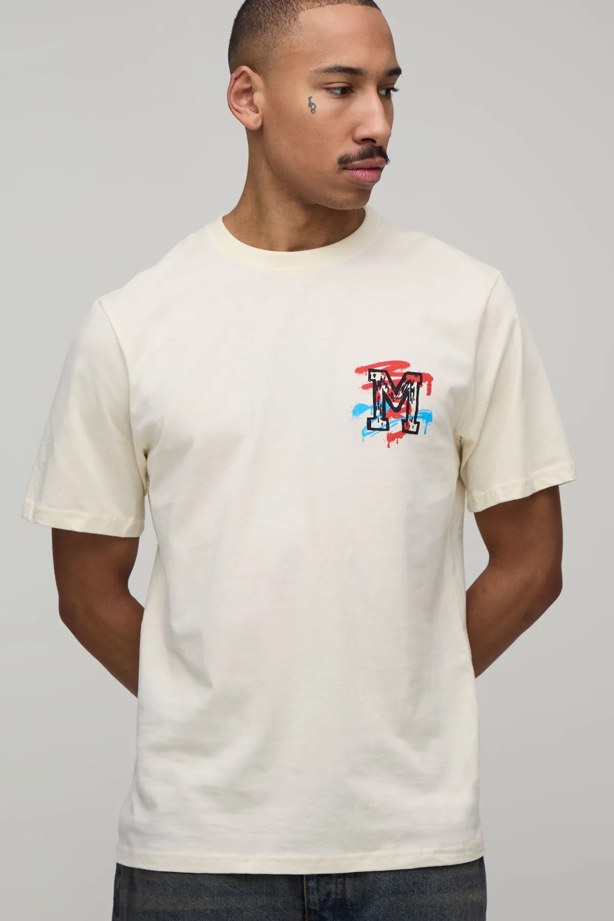 boohooMAN T-shirt Regular À Imprimé Sous Licence Mickey Et Minnie<Homme T-Shirts Impriméstendances|T-Shirts