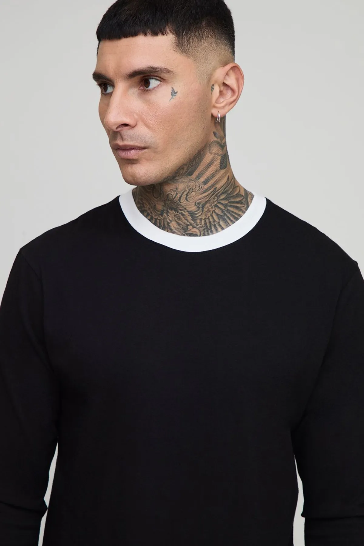 boohooMAN T-shirt Ringer à manches longues, col rond, coupe régulière, version grande taille<Homme T-Shirts Tall|Tout Afficher