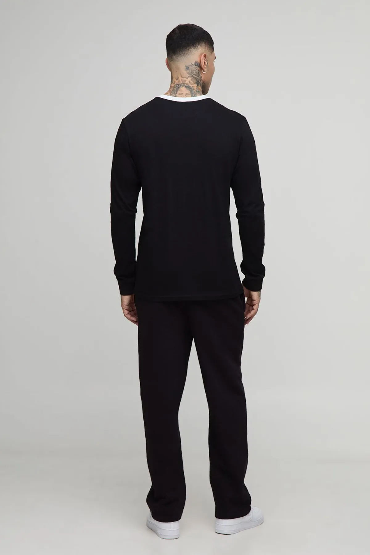 boohooMAN T-shirt Ringer à manches longues, col rond, coupe régulière, version grande taille<Homme T-Shirts Tall|Tout Afficher